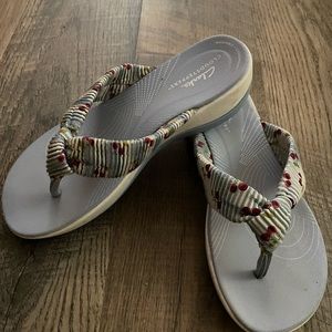 Clarks Flip Flops